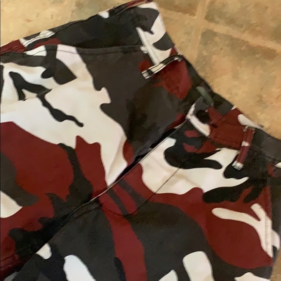 Red camo cargo pants - Picture 3 of 3